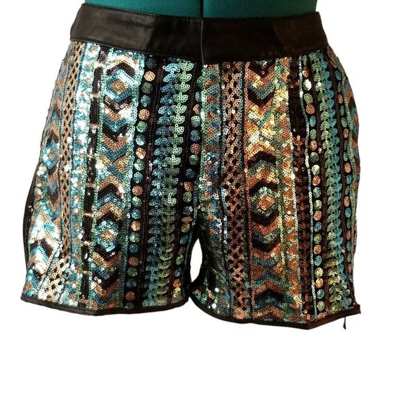 Bebe Tribal Sequin Shorts. Size Small. NWT. - Picture 6 of 9